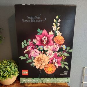 LEGO Botanicals Pretty Pink Flower Bouquet 10342 Brand New In Box Pink Orange